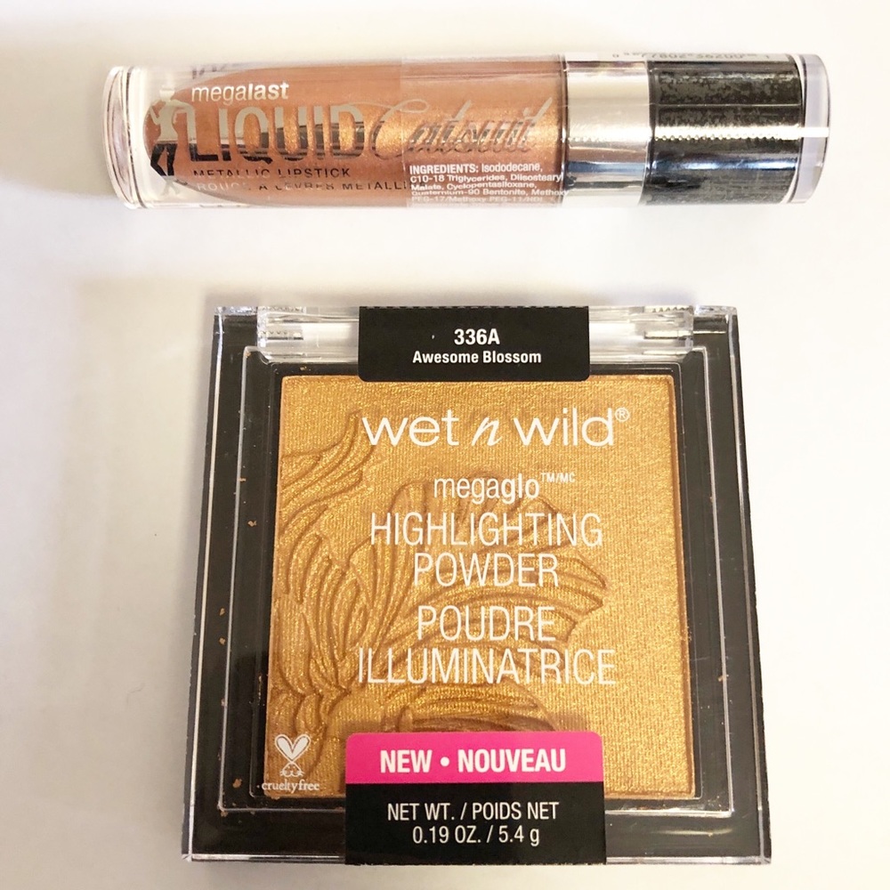 Highlighting powder & metallic lipstick bundle